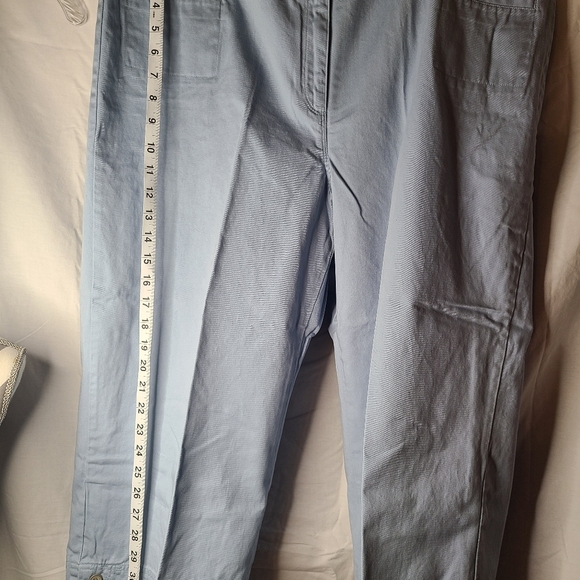 2 Pair Van Heusen straight fit Capris size 18 one blue and one khaki pair - Picture 8 of 13